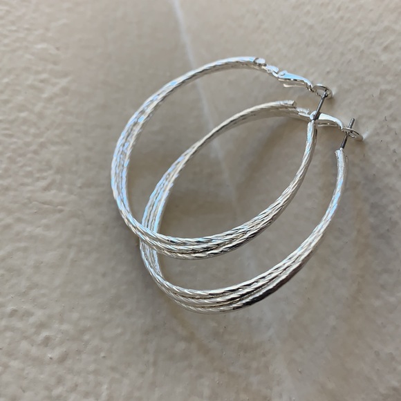 Set of 4 Large Hoop Earrings - Picture 7 of 8